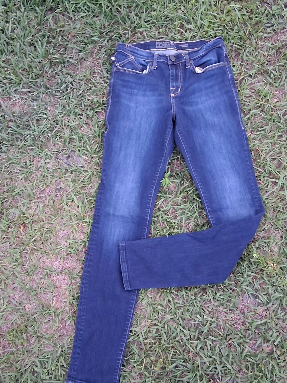 Rock & Republic Skinny Jeans in Mid Blue Wash